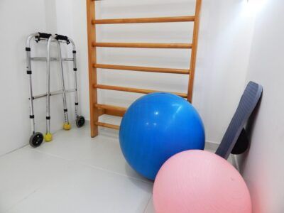 Sala de equipos de fisioterapia de Indane